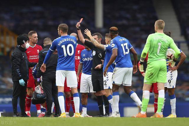  慕尼黑德比战火药味十足险冲突  